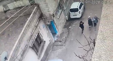 Gaziantep'te içerisinde 2,7 milyon TL bulunan kasanın çalınma anı kamerada