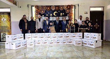 Gaziantep'te öğrenciler yardım kolileri hazırladı