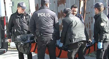 Gaziosmanpaşa'da boş bir arazide erkek cesedi bulundu