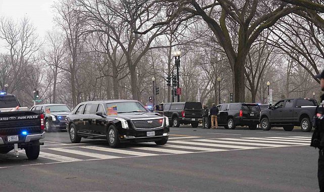 Gazze Barış Kurulu toplantısı sırasında Filistin destekçilerinden protesto: 2 gözaltı