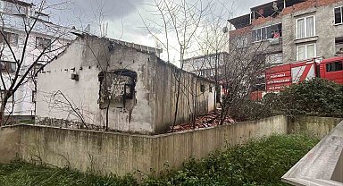 Gebze'de metruk evde yangın çıktı