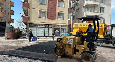 Gebze'de ulaşım konforu için asfalt yama çalışması yapılıyor