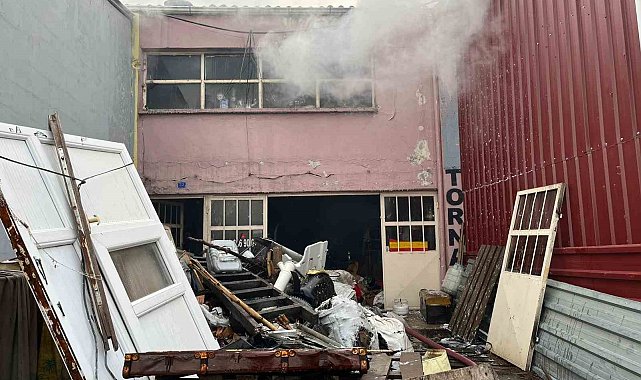 Gediz'de torna atölyesinda yangın