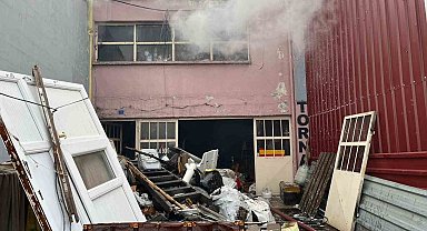 Gediz'de torna atölyesinda yangın