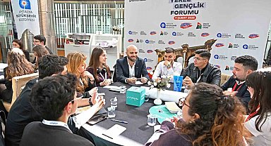 Gençler 'Antalya Yerel Gençlik Forumu'nda buluştu