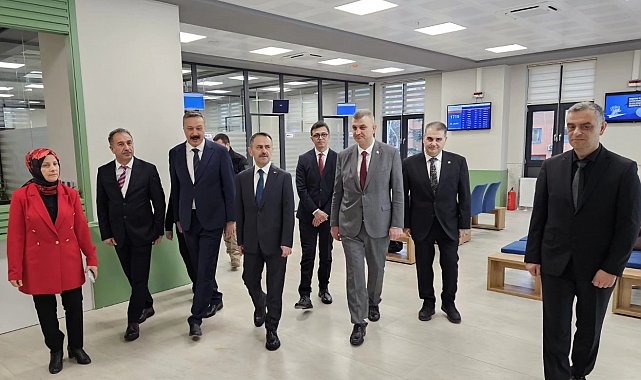 Gölcük'te yeni Hükümet Konağı hizmete girdi