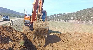 Göle dönen Kuru Ova'daki sular Beyşehir Gölü'ne aktarılıyor