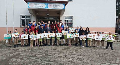 Gönüllü gençler öğrencilerle buluştu