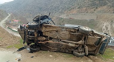 Gümüşhane'de otomobil uçuruma yuvarlandı: 1 ölü