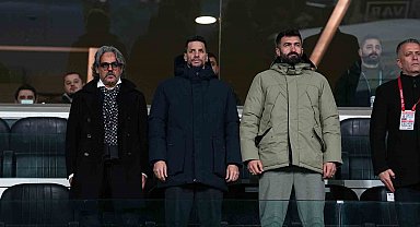 Hakan Balta, Başakşehir - Konyaspor maçını tribünden takip etti