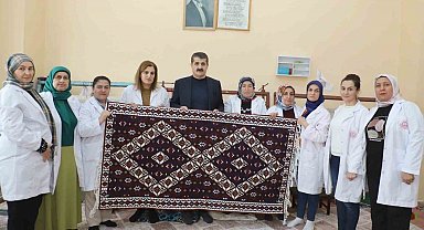 Hakkari'nin kilimleri, kültürel hafızayı günümüze taşıyor