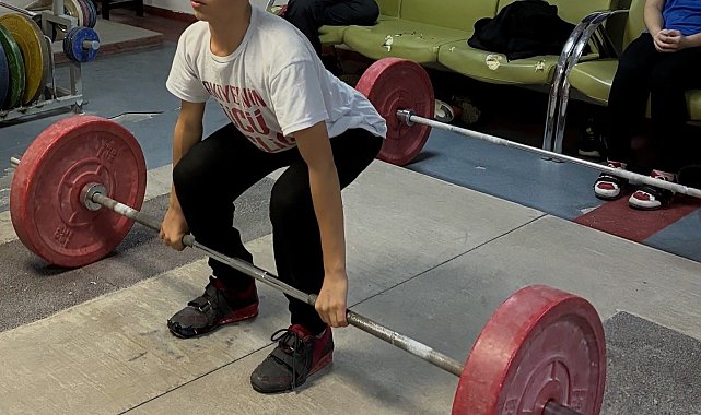 Halterde güç ve azim Bilecik'te buluştu