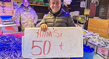 Hamsinin fiyatı 50 TL'ye kadar düştü, balık satışları hızlandı