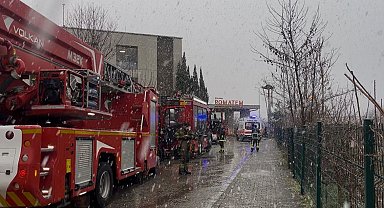 Hastane yemekhanesinde yangın paniği... Çok sayıda ekip sevk edildi