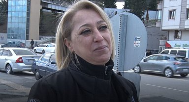 Hastanede uyuyan çocuğun üzerini örten güvenlik görevlisi yürekleri ısıttı