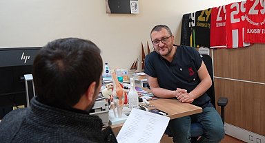 Hastaneden randevu alamayınca doktora taşlama şiir yazdı