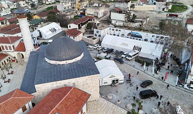 Hatay'ın kalbi Habibi Neccar Camii'nde iftar sofrası kuruldu