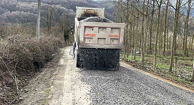 Havaların düzelmesiyle köy yollarında çalışmalar başladı