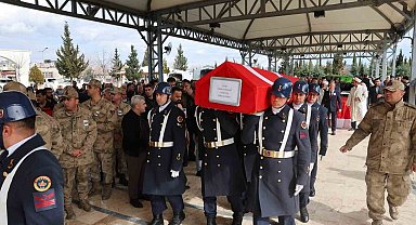 Hayatını kaybeden uzman çavuş toprağa verildi