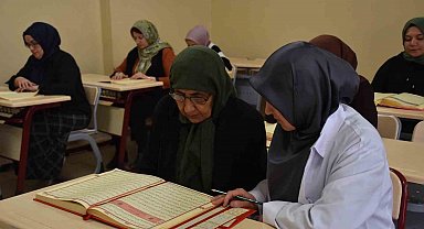 Hece hece başladı, 70'inden sonra Kur'an-ı Kerim'i öğrendi