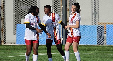 Hem şampiyon, hem de gol kraliçesi