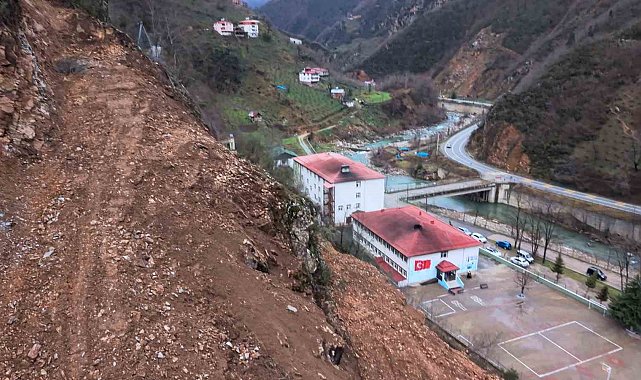Heyelan tehdidine karşı okul koruma altına alındı