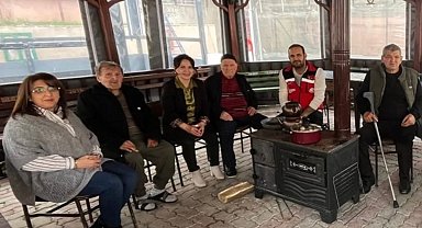 Huzurevinde sucuk-ekmek etkinliğiyle gönüller ısındı