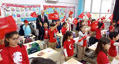 İkinci dönem "Bayrak Sevgisi" dersiyle başladı