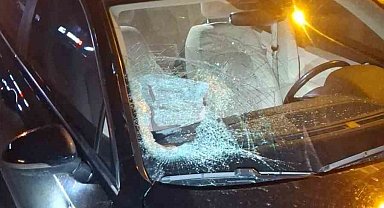 İlk kazadan kurtuldu, tekrar döndüğü yerde bu sefer araba çarptı