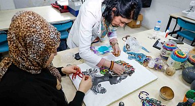 İlkadım'da atık malzemeler el emeğine dönüşüyor