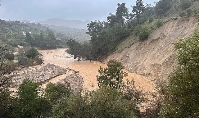 İncirliova'da sağanak sonrası 9 ev tahliye edildi