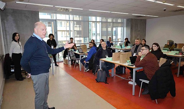 İngilizce eğitiminde 'yapay zekâ' liderleri yetişiyor