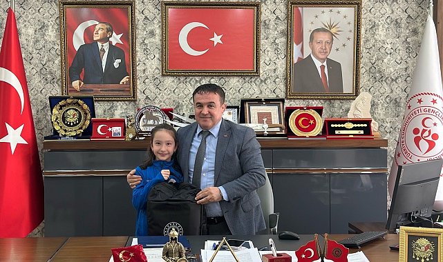 İşitme Engelliler Şampiyonası'nda derece yapan Bilecikli sporcuya İl Müdürü Demir'den tebrik