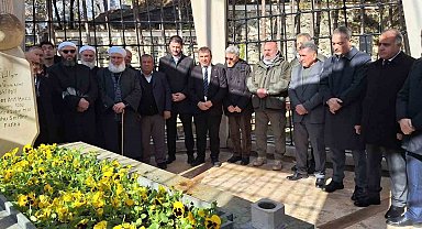 İskilipli Atıf Hoca kabri başında dualarla anıldı