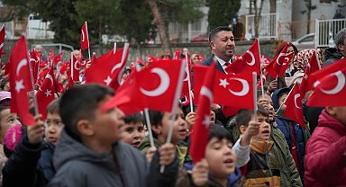 Isparta'daki okullarda ikinci yarıyılın ilk dersi bayrak sevgisi oldu