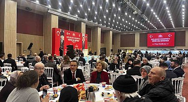 İstanbul Valisi Gül, şehit aileleri ve gazilerle iftarda buluştu