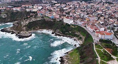 İstanbul'da fırtına Şile Sahili'ni vurdu: Dev dalgalar havadan görüntülendi