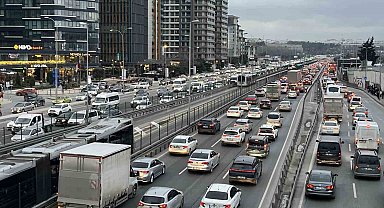 İstanbul'da trafik yoğunluğu yüzde 80'e ulaştı