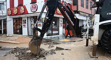 İzmir'de ekipler 24 saat görevde