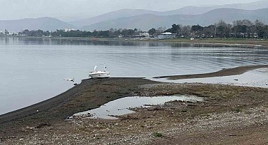 İznik Gölü'nde kuraklık alarmı: Yağışlara rağmen çekilme sürüyor