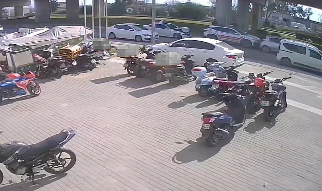 Jandarma trafik aracına çarpıp kaçtılar, yakalanınca ikisi birden 'aracı ben kullanıyordum' dediler