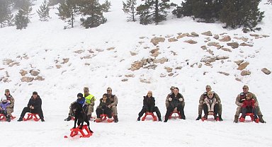Jandarmadan şehit ve gazi çocuklarına anlamlı etkinlik