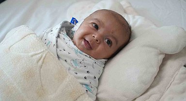 Kafasındaki nadir tümör alındı, hayata tekrar gülümsedi