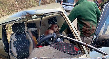 Kahramanmaraş'ta kopan kaya parçası otomobile isabet etti: 2'si ağır 4 yaralı