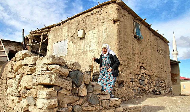 Kahramanmaraş'ta yıllara meydan okuyan evler görüntülendi