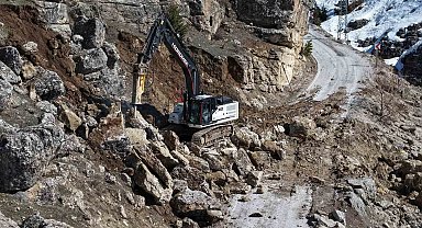 Kahramanmaraş'ta yol açma ve onarım çalışmaları sürüyor