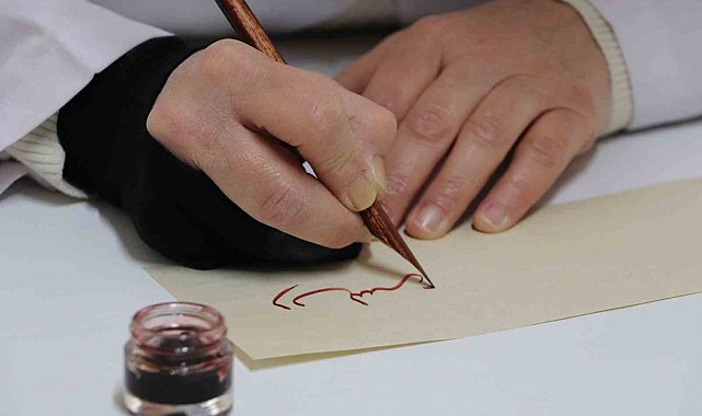 Kamış kalemin sabırla imtihanı: Tek eser için aylarca emek veriliyor