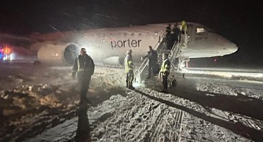 Kanada'da 64 kişinin bulunduğu yolcu uçağı karda kayarak pistten çıktı