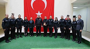 Karaburun'dan personele vefa