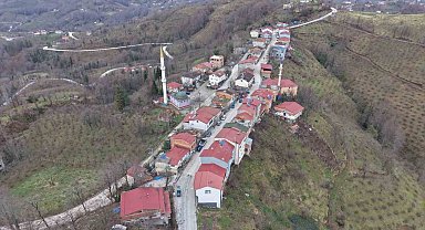 Karadeniz fıkrası gibi mahalle: Komşular bir adımla il değiştirip, bir dakika farkla iftar açıyor